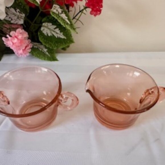 Pink Depression Glass Cream Sugar Set Vintage Swirl Handles Art Deco Style Table - Picture 2 of 3